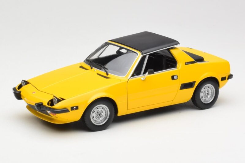 Fiat X1/9 Yellow Minichamps 1:18 Fiat X1/9 Yellow Minichamps 1:18 100121664 Diecast