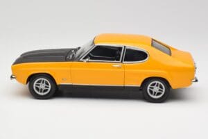 Ford Capri 2600 RS Signal Yellow With Black Minichamps 1:18 180089070 Diecast - image 4 of 8