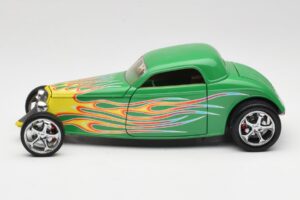 Ford Coupe Green with Fire Road Signature 1:18 30109 Diecast - image 4 of 8