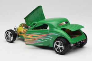 Ford Coupe Green with Fire Road Signature 1:18 30109 Diecast - image 5 of 8