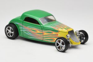 Ford Coupe Green with Fire Road Signature 1:18 30109 Diecast - image 6 of 8