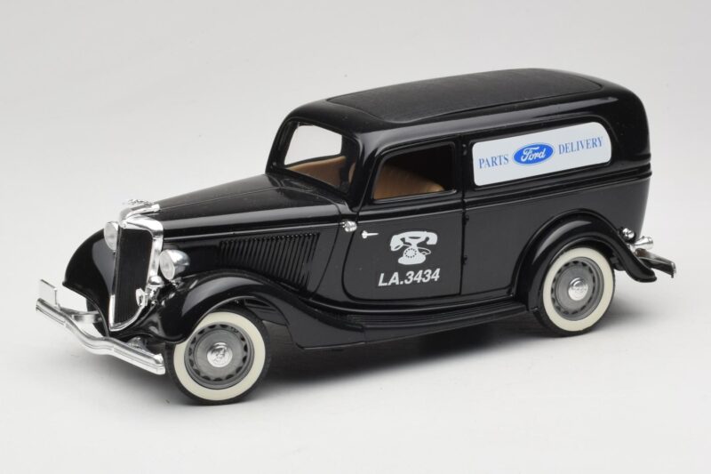 Ford Delivery Truck Ford Parts Black Solido 1:18 8417 Diecast