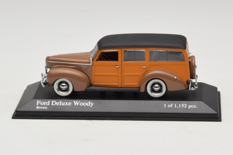 Ford DeLuxe Woody Station Wagon Brown Minichamps 1:43 Ford DeLuxe Woody Station Wagon Brown Minichamps 1:43 400082111 Diecast
