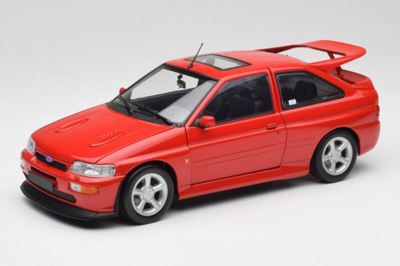 Ford Escort RS Cosworth Radiant Red Minichamps 1:18 Ford Escort RS Cosworth Radiant Red Minichamps 1:18 150089021 Diecast