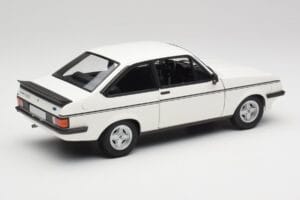 Ford Escort Mk2 RS 2000 LHD White Minichamps 1:18 150084300 Diecast - image 3 of 8