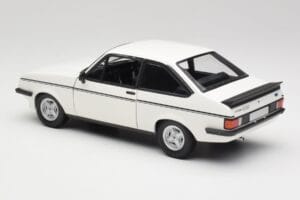 Ford Escort Mk2 RS 2000 LHD White Minichamps 1:18 150084300 Diecast - image 7 of 8