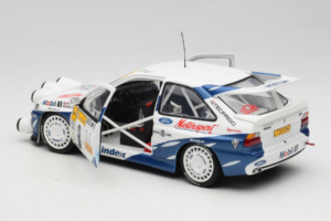 Ford Escort RS Cosworth Mobil 1 #6 F. Delecour / D. Grataloup Rally Monte Carlo Night Version Winner 1994 UT Models 1:18 3945 - image 5 of 8