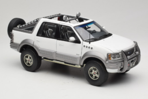 Ford Expedition Himalaya White AUTOart 1:18 72781 Diecast - image 6 of 8