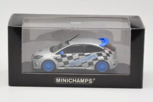 Ford Focus RS Mk2 Promo Blue Wheels Minichamps 1:43 FORD002 Diecast - image 4 of 4