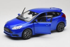 Ford Focus ST Mk2 Blue Metallic Minichamps 1:18 110082001 Diecast - image 2 of 8
