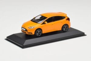 Ford Focus ST Mk3 Tangerine Scream Minichamps 1:43 FOCUS001 Diecast - image 2 of 4