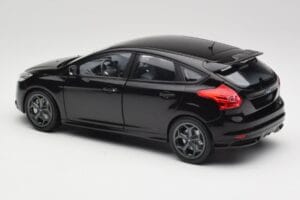 Ford Focus ST Mk2 Panther Black Metallic Minichamps 1:18 110082000 Diecast - image 7 of 8