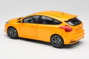 Ford Focus ST Mk2 Tangerine Scream Minichamps 1:18 110082005 Diecast - image 7 of 8