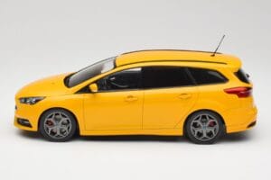 Ford Focus ST Turnier Mk3 Yellow MCG 1:18 MCG18464 Diecast - image 3 of 6