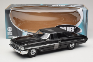 Ford Galaxie 500 Men in Black 3 Movie GreenLight 1:18 015301 Diecast - image 6 of 6