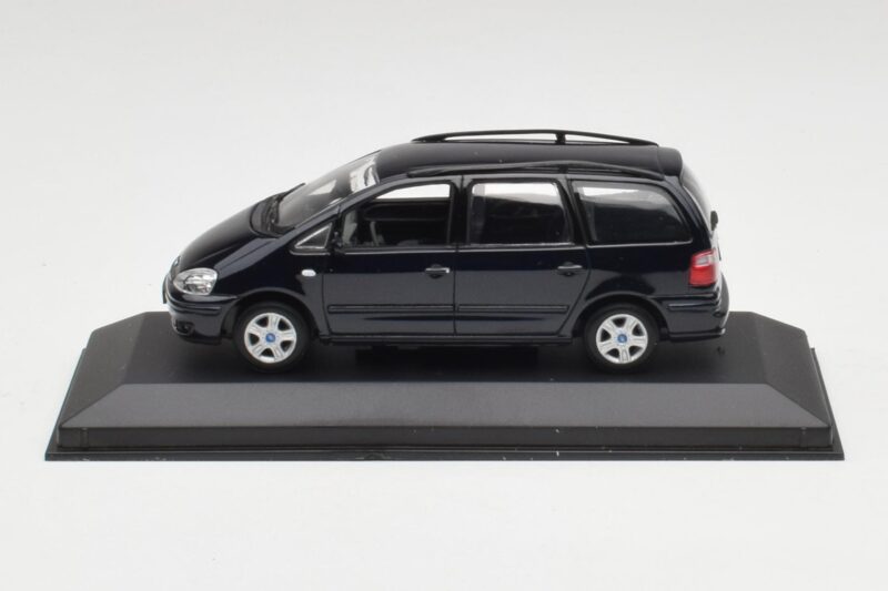 Ford Galaxy Mk1 Blue Minichamps 1:43 430089501 Diecast