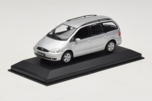 Ford Galaxy Mk2 Silver Minichamps 1:43 GALAXY001 Diecast - image 2 of 4