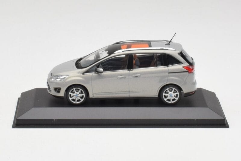 Ford Grand C-Max Mk2 Grey Metallic Minichamps 1:43 400089101 Diecast
