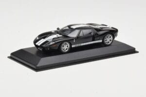 Ford GT Black Minichamps 1:43 400084204 Diecast - image 2 of 4