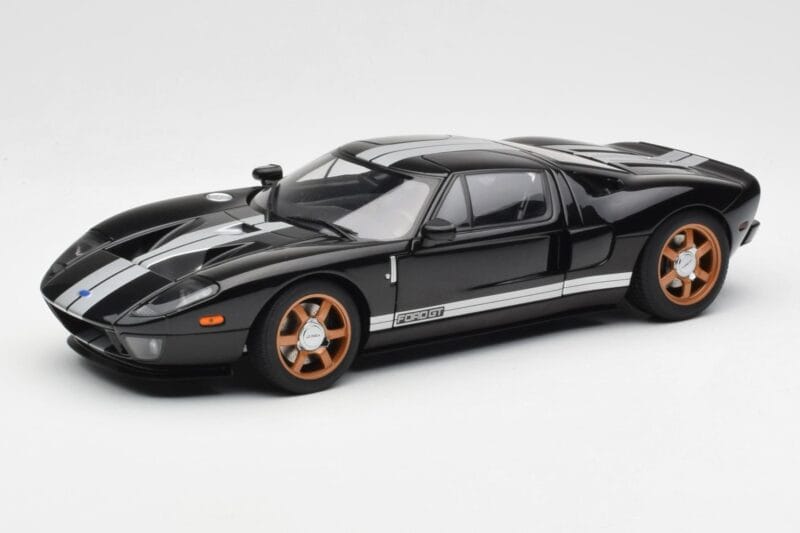 Ford GT Black With White Stripes AUTOart 1:18 73023 Diecast