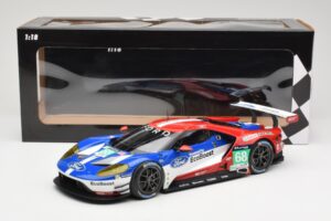 Ford GT GTE #68 D. Muller / J. Hand / S. Bourdais Chip Ganassi Racing LMGTE Pro 24 Hours of Le Mans 2016 Winner Minichamps 1: - image 6 of 6