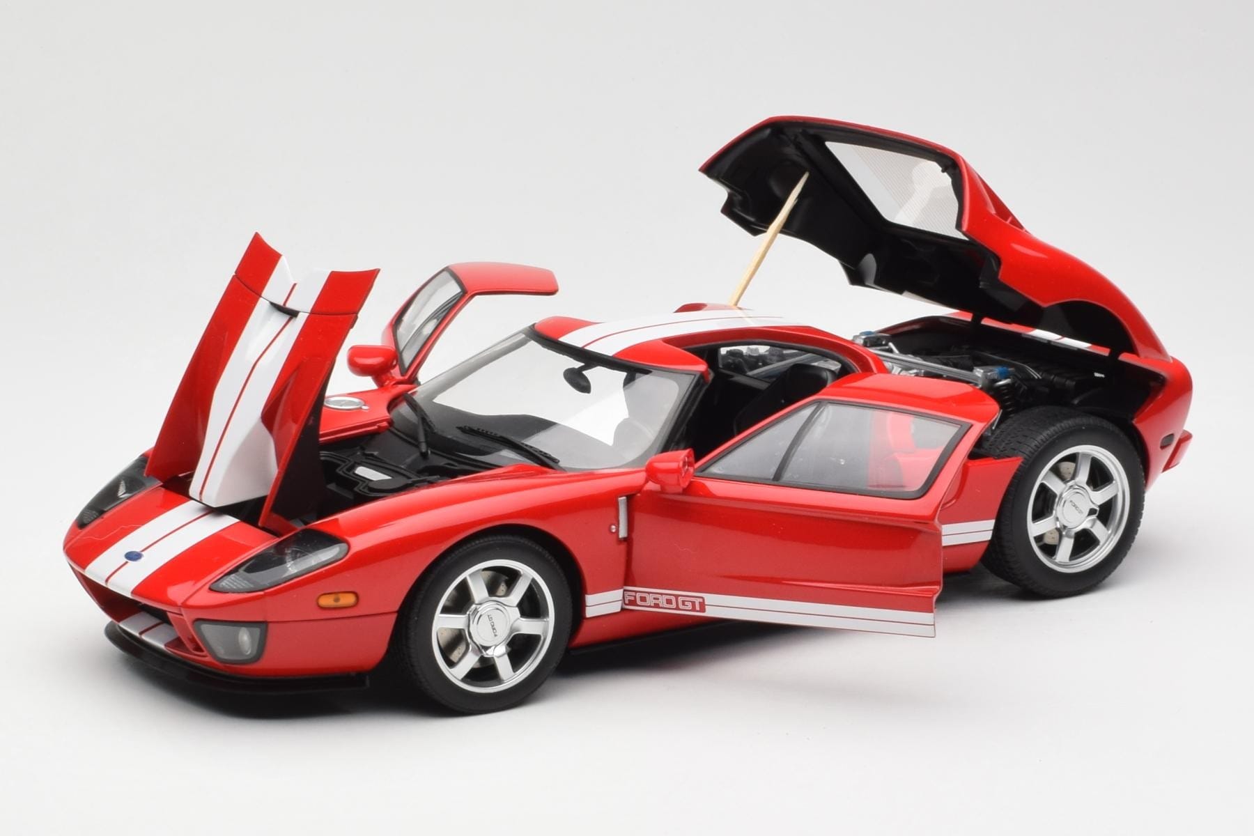 Ford GT Red AUTOart 1:18