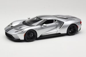 Ford GT Silver Maisto 1:18 31384 Diecast