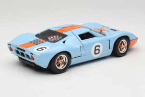 Ford GT40 Gulf #6 J. Ickx / J. Oliver 24 Hours of Le Mans 1969 Eagles Race 1:18 300600 Diecast - image 3 of 8