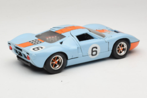 Ford GT40 Gulf #6 J. Ickx / J. Oliver 24 Hours of Le Mans 1969 Revell 1:18 48824 Diecast - image 3 of 8