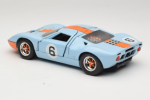 Ford GT40 Gulf #6 J. Ickx / J. Oliver 24 Hours of Le Mans 1969 Revell 1:18 48824 Diecast - image 7 of 8