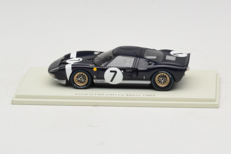 Ford GT40 Mk I #7 B. Bondurant / U. Maglioli 24 Hours of Le Mans 1965 Spark 1:43 Ford GT40 Mk I #7 B. Bondurant / U. Maglioli 24 Hours of Le Mans 1965 Spark 1:43 S4536 Resin