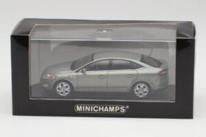 Ford Mondeo Mk3 Sedan Grey Metallic Minichamps 1:43 IND403086003 Diecast - image 4 of 4