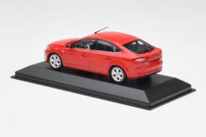 Ford Mondeo Mk4 Colorado Red Minichamps 1:43 MONDEO001 Diecast - image 3 of 4