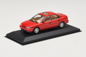 Ford Mondeo Mk1 Sedan Red Minichamps 1:43 082000 Diecast - image 2 of 4