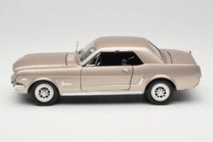 Ford Mustang 1964 1/2 Silver Mira 1:18 6127 Diecast - image 4 of 8