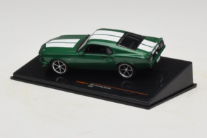 Ford Mustang Custom Green IXO 1:43 CLC530N Diecast - image 3 of 4