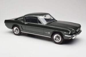 Ford Mustang Fastback Ivy Green Otto 1:12 G079 Resin - image 4 of 6