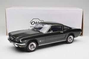 Ford Mustang Fastback Ivy Green Otto 1:12 G079 Resin - image 6 of 6