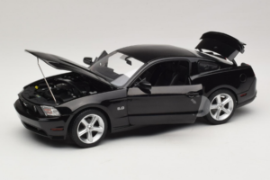 Ford Mustang GT Black Drive Movie GreenLight 1:18 13609 Diecast - image 2 of 8