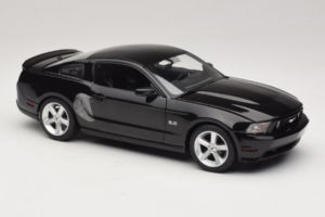 Ford Mustang GT Black Drive Movie GreenLight 1:18 13609 Diecast - image 6 of 8