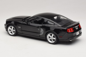 Ford Mustang GT Black Drive Movie GreenLight 1:18 13609 Diecast - image 7 of 8