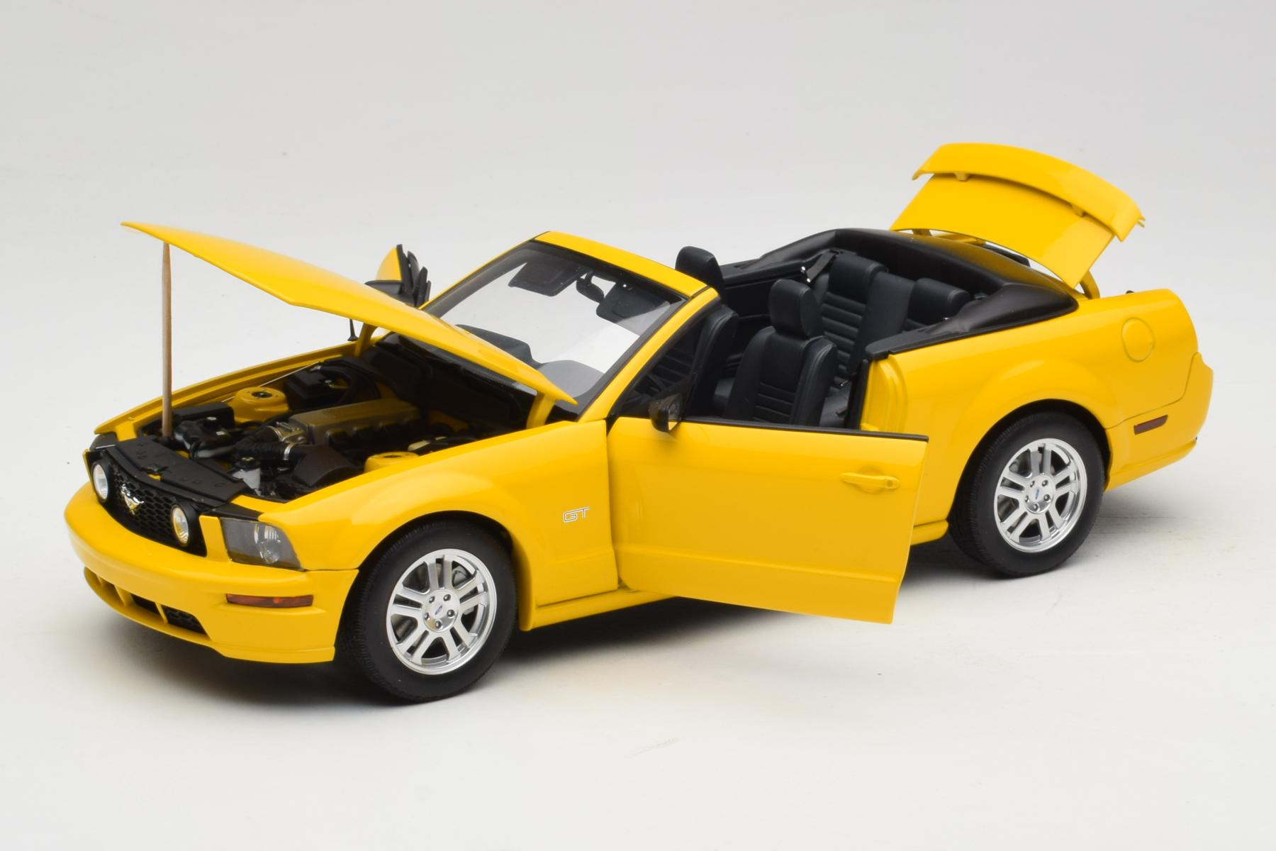 ford-mustang-gt-convertible-