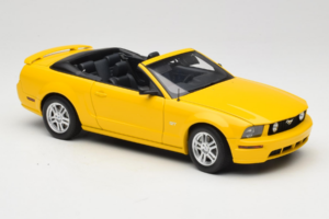 Ford Mustang GT S197 Convertible Screaming Yellow AUTOart 1:18 73062 Diecast - image 6 of 8