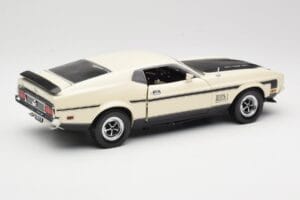 Ford Mustang Mach 1 White Sun Star 1:18 3602 Diecast - image 3 of 8