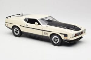 Ford Mustang Mach 1 White Sun Star 1:18 3602 Diecast - image 6 of 8