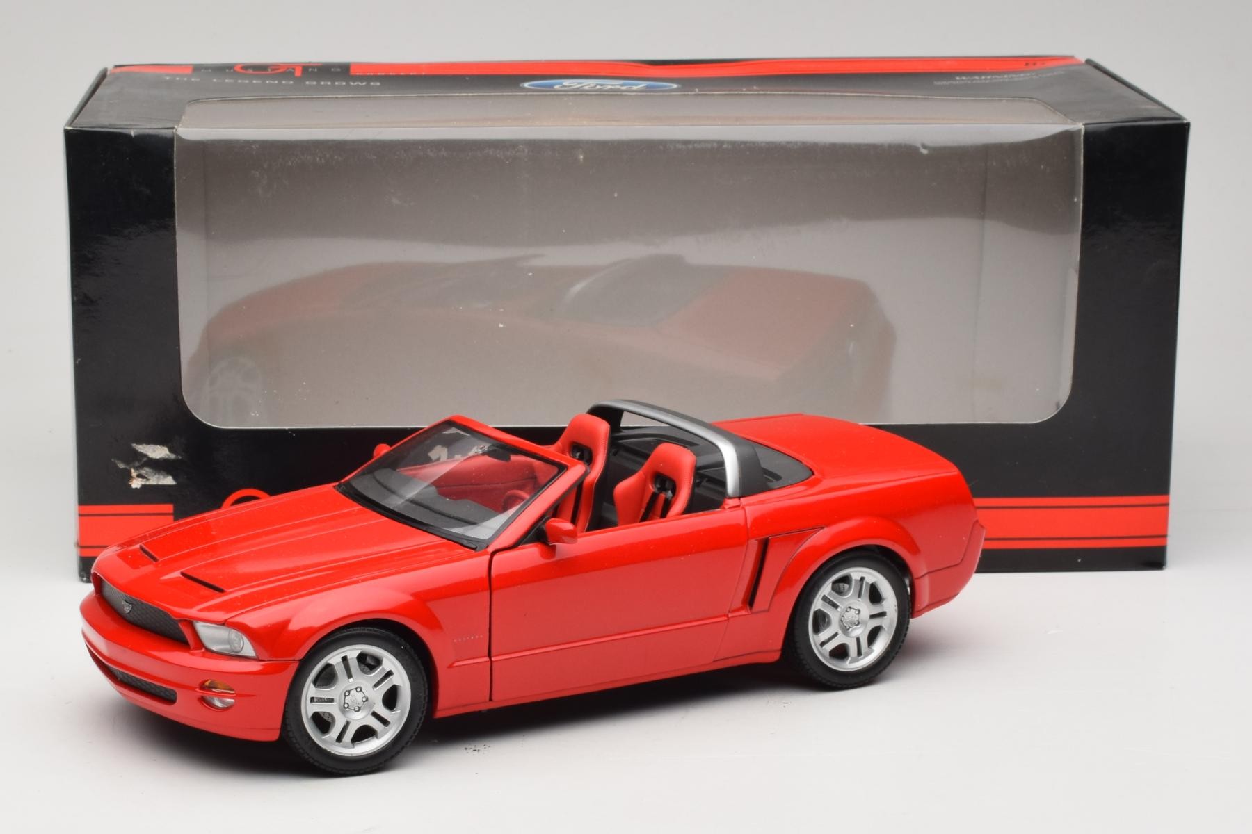 Ford Mustang S197 GT Convertible 1:18 Red Diecast