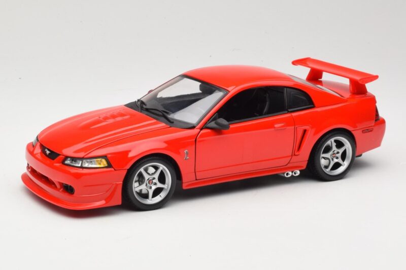 Ford Mustang SVT Cobra R SN95 Red Maisto 1:18 Ford Mustang SVT Cobra R SN95 Red Maisto 1:18 531872 Diecast