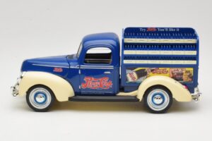 Ford Pepsi-Cola Replica Golden Wheel 1:18 PF351 Diecast - image 4 of 8