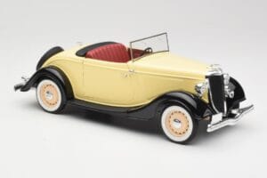 Ford Roadster Dearborn Yellow Solido 1:18 8008 Diecast - image 6 of 8