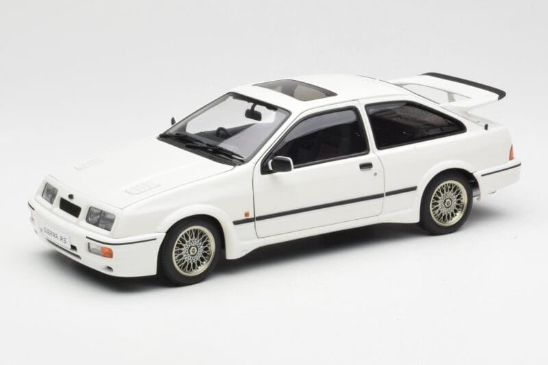 Ford Sierra RS Cosworth White AUTOart 1:18 72862 Diecast